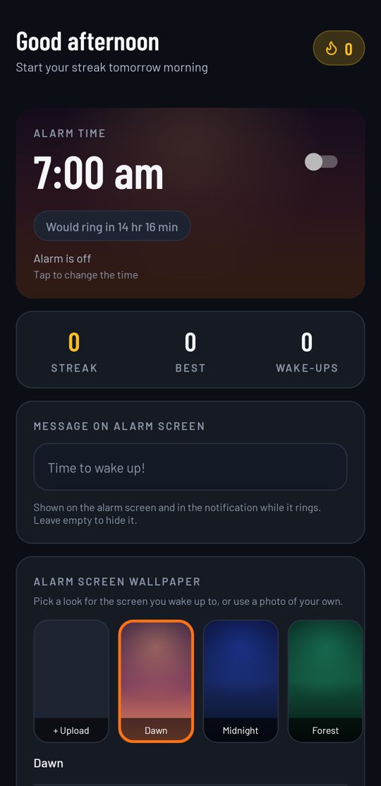 Home screen with the alarm time, streak and wallpaper